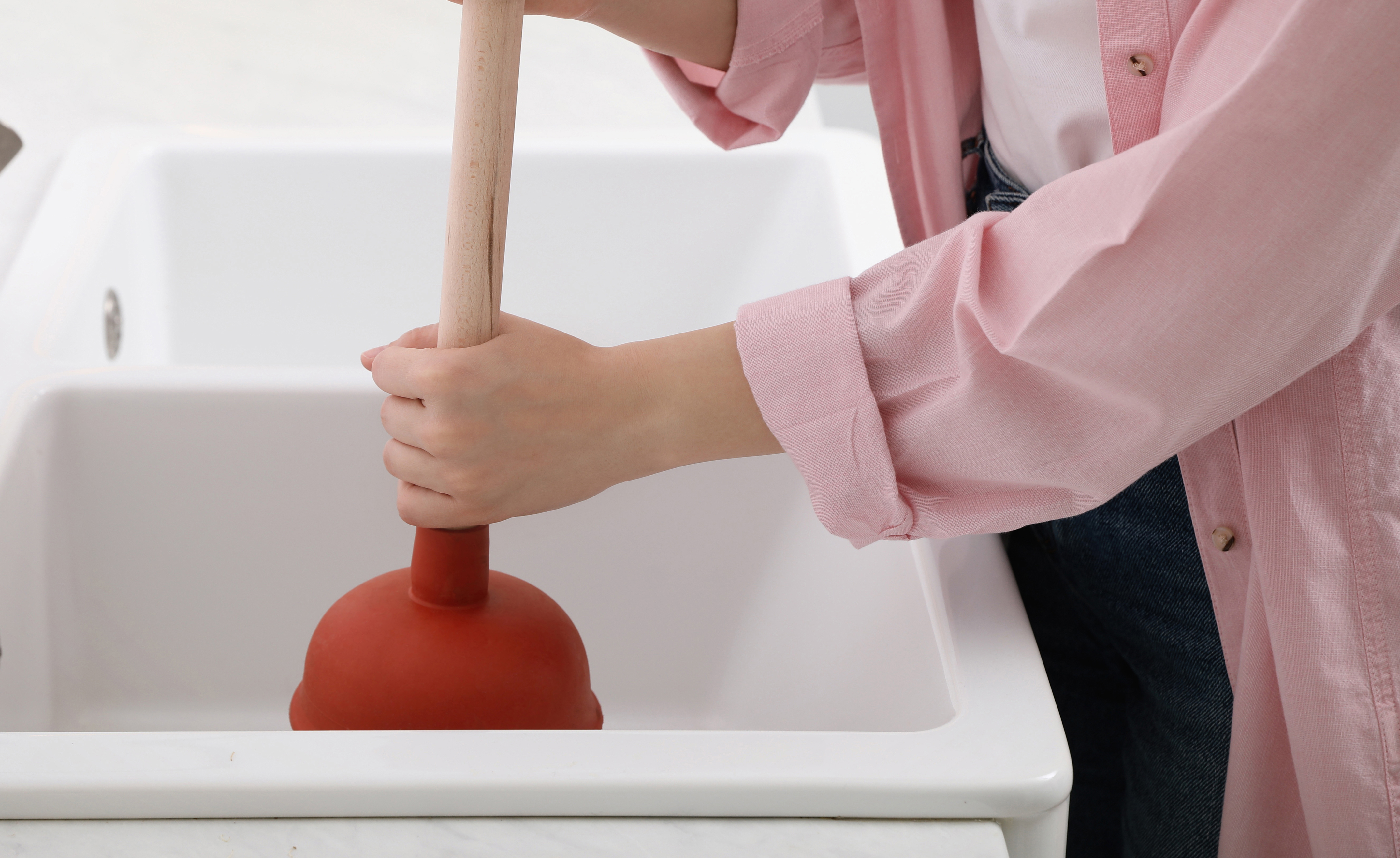 Istock 1326576451 Unblock Sink Copy