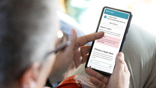 Woman Phone Report Repair Copy (1)